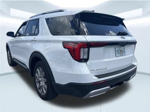 Used 2025 Ford Explorer Platinum RWD image 8