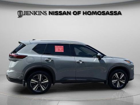 Certified 2024 Nissan Rogue SL w/ SL Premium Package FWD image 3