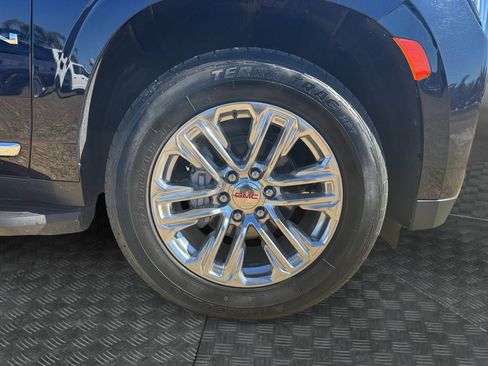 Used 2023 GMC Yukon SLT image 17