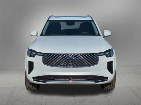 New 2025 Volvo XC90 B5 Plus w/ Protection Package Premier image 9