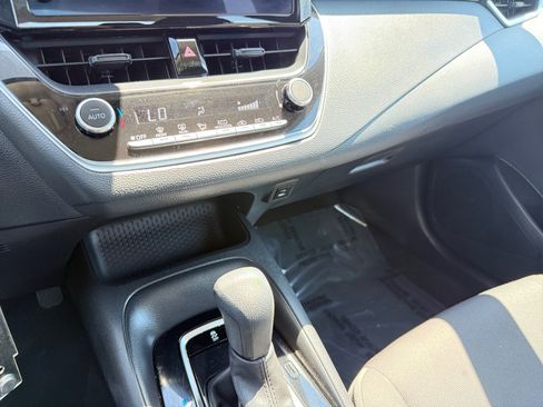Used 2024 Toyota Corolla LE FWD image 13