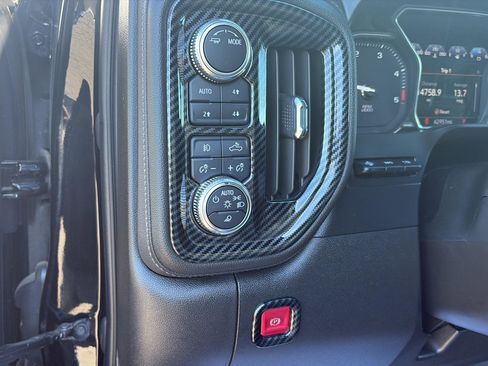 Used 2021 GMC Sierra 2500 Denali w/ Denali Black Diamond Edition image 14