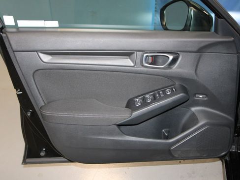 Used 2023 Honda Civic Sport image 5