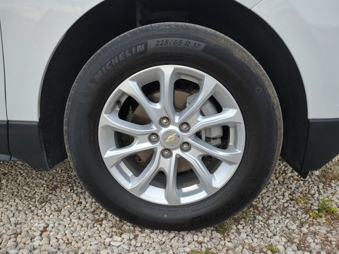 Used 2021 Chevrolet Equinox LT FWD image 10