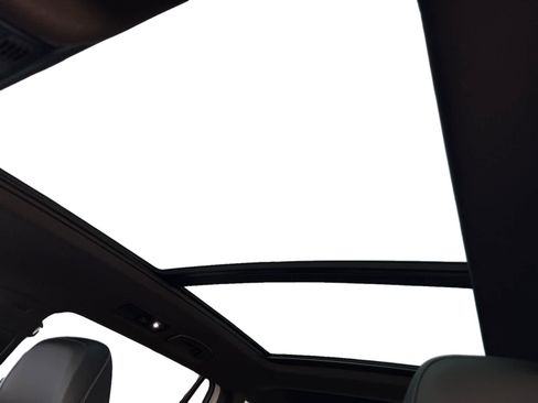 Used 2022 Volkswagen Tiguan SE R-Line AWD/4WD image 19