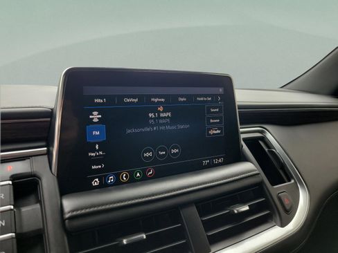 Used 2021 Chevrolet Tahoe High Country w/ Premium Package AWD/4WD image 13