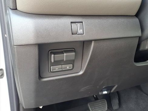 New 2026 Chevrolet Colorado ZR2 w/ Technology Package AWD/4WD image 15