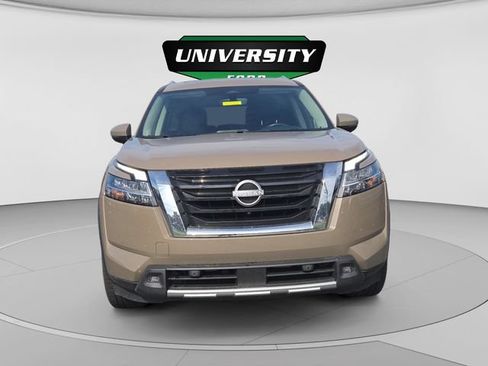 Used 2023 Nissan Pathfinder Platinum AWD/4WD image 8