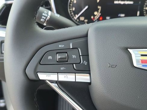 New 2025 Cadillac XT6 Luxury image 23