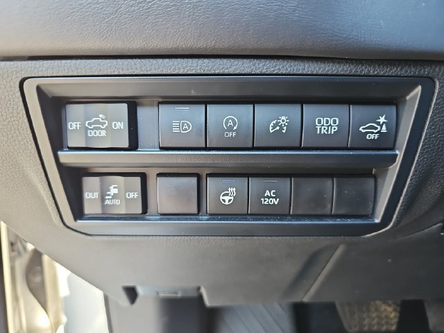 Used 2023 Toyota Tundra Platinum w/ Advanced Package AWD/4WD image 29
