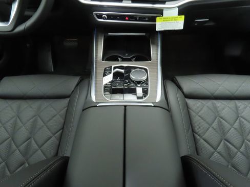 New 2026 BMW X5 xDrive50e w/ Climate Comfort Package AWD/4WD image 16