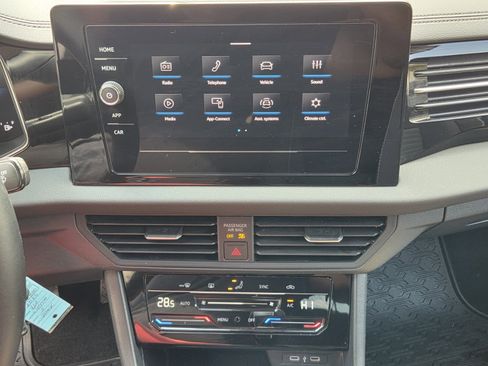 Used 2025 Volkswagen Jetta S image 18