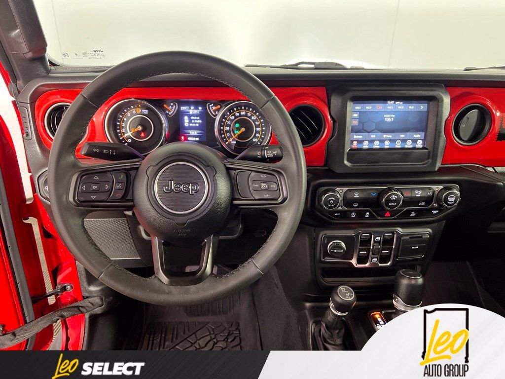 Used 2023 Jeep Gladiator Sport AWD/4WD image 18