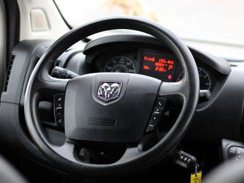 Used 2017 RAM ProMaster 2500 w/ Interior Convenience Group image 14