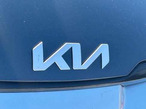 Used 2024 Kia Sportage EX image 18