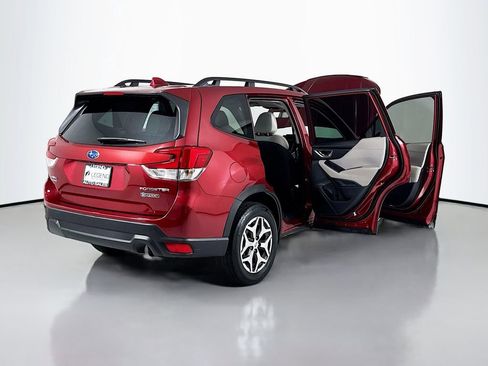 Used 2023 Subaru Forester Premium AWD/4WD image 20