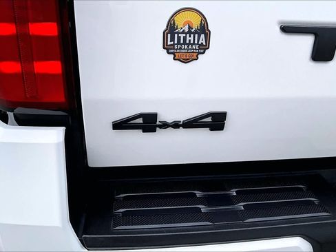 Used 2024 Toyota Tacoma TRD Off-Road w/ TRD Off Road Upgrade Package AWD/4WD image 7