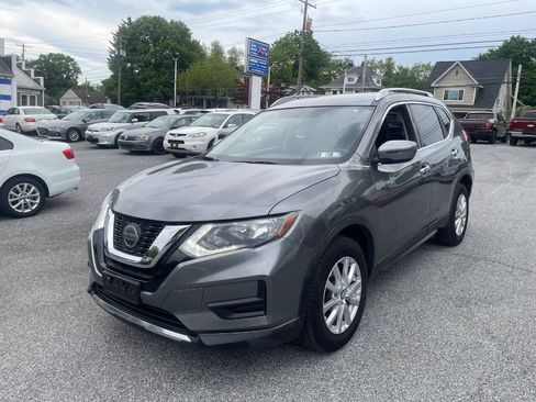 Used 2018 Nissan Rogue SV AWD/4WD image 38