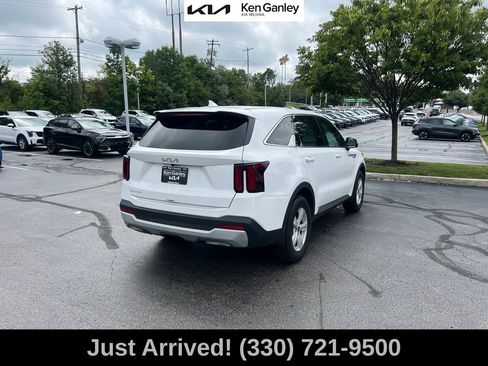 Certified 2026 Kia Sorento LX FWD image 5