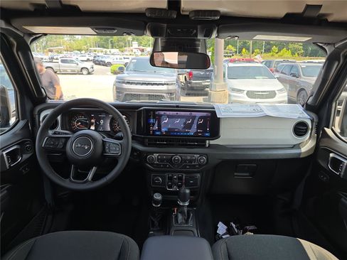 New 2026 Jeep Gladiator Sport AWD/4WD image 17