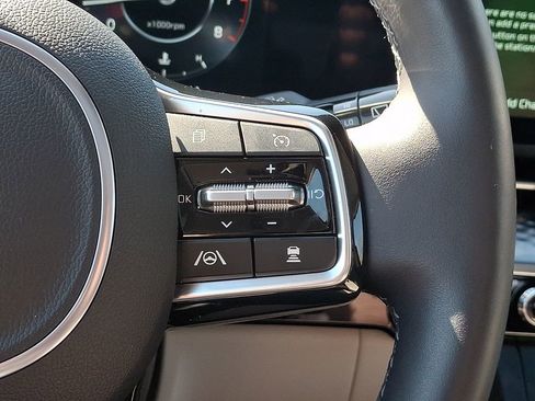 Used 2024 Kia Carnival SX Prestige FWD image 20