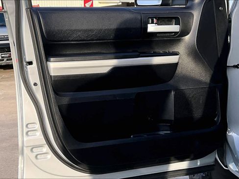 Used 2021 Toyota Tundra SR5 w/ Trail Edition image 22