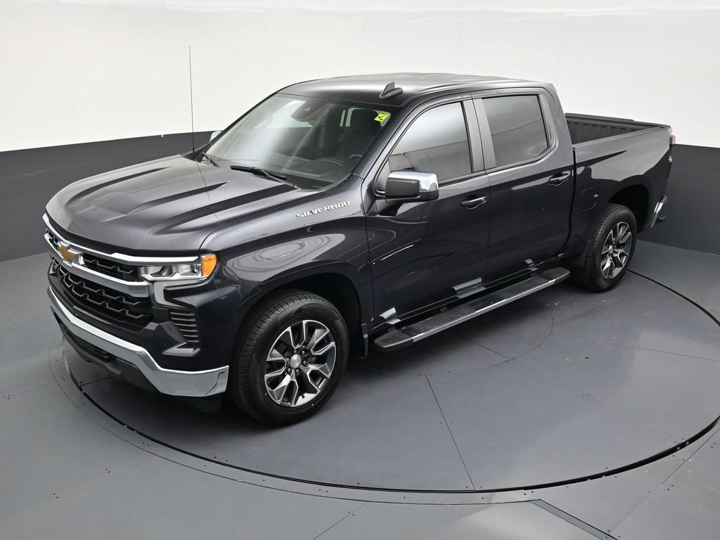Used 2024 Chevrolet Silverado 1500 LT RWD image 9