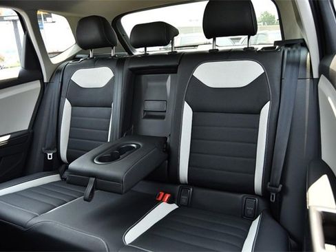 New 2025 Volkswagen Taos SEL image 22