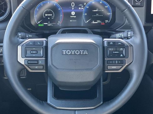 Certified 2024 Toyota Land Cruiser image 22