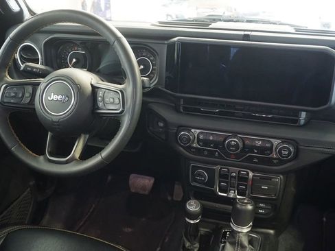 Used 2024 Jeep Gladiator Sport w/ Premium Package AWD/4WD image 26