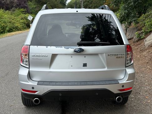 Used 2010 Subaru Forester 2.5X Premium image 5