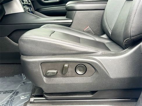 Used 2022 Chevrolet Tahoe Z71 w/ Luxury Package image 20