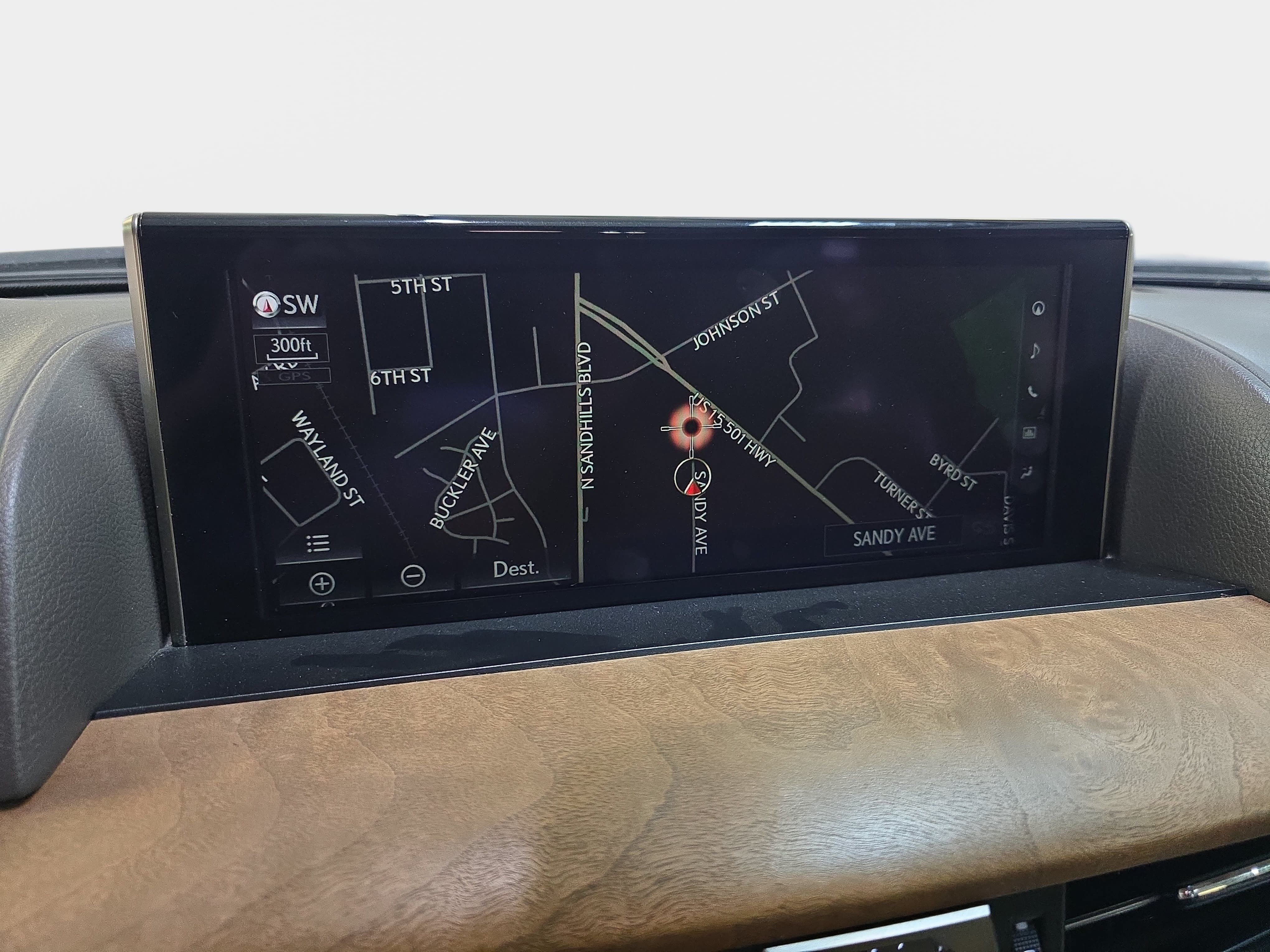 Used 2021 Lexus LX 570 4WD w/ Luxury Package image 19