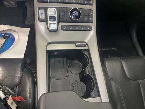 Used 2020 Hyundai Palisade Limited FWD image 16