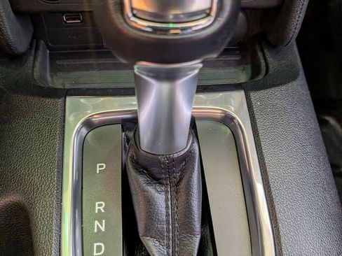 Used 2019 Ford Mustang Coupe RWD image 17