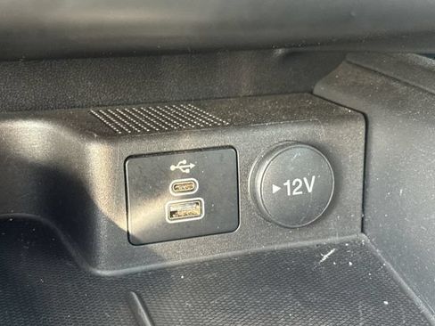 Used 2025 Ford Escape Active AWD/4WD image 32