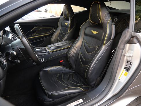 Used 2023 Aston Martin DBS Coupe RWD image 30