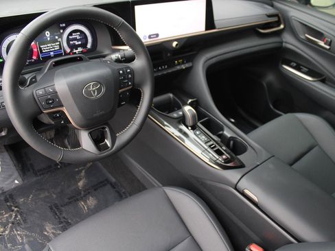 New 2026 Toyota Crown Platinum AWD/4WD image 2