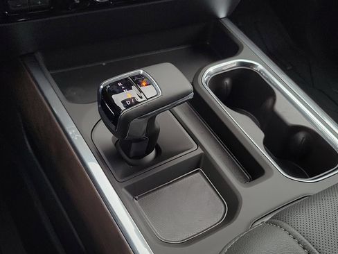 New 2026 GMC Sierra 1500 SLT RWD image 31