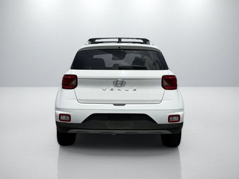 Used 2024 Hyundai Venue SEL FWD image 6