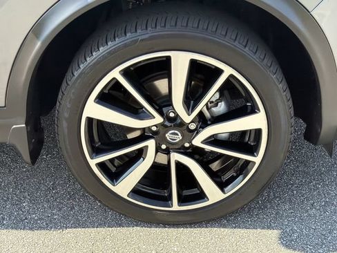 Used 2018 Nissan Rogue Sport SL FWD image 14