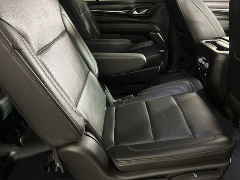 Used 2022 GMC Yukon XL Denali w/ LPO, Denali Black Package AWD/4WD image 26