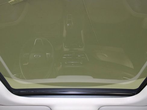 Certified 2020 Ford Escape Titanium image 15