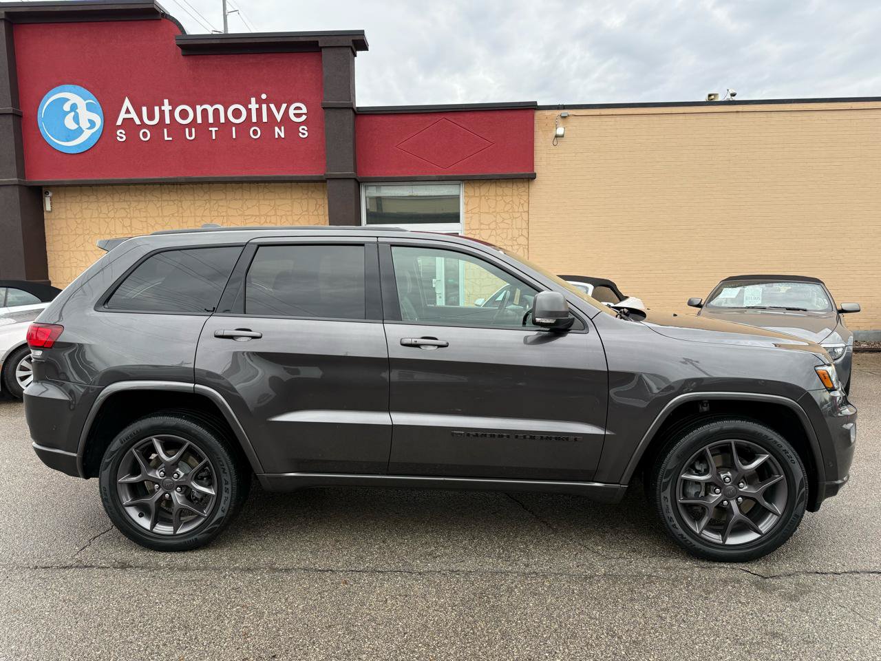 Used 2021 Jeep Grand Cherokee Limited w/ Quick Order Package 28K 80th AWD/4WD image 4