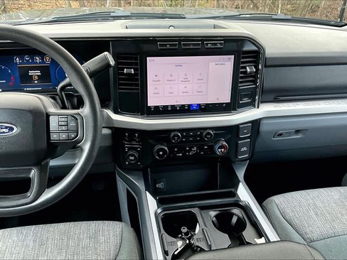 Used 2024 Ford F250 XLT w/ Black Appearance Package image 7