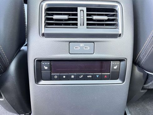 New 2025 MAZDA CX-70 Plug-In Hybrid w/ Premium Plus AWD/4WD image 29