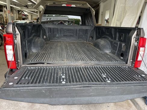 Used 2022 Ford F350 XLT AWD/4WD image 7