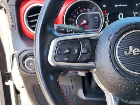 Used 2021 Jeep Wrangler Unlimited Rubicon w/ Dual Top Group AWD/4WD image 28