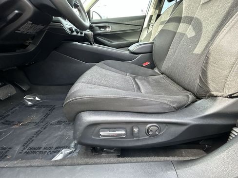 Certified 2023 Honda Accord EX image 12