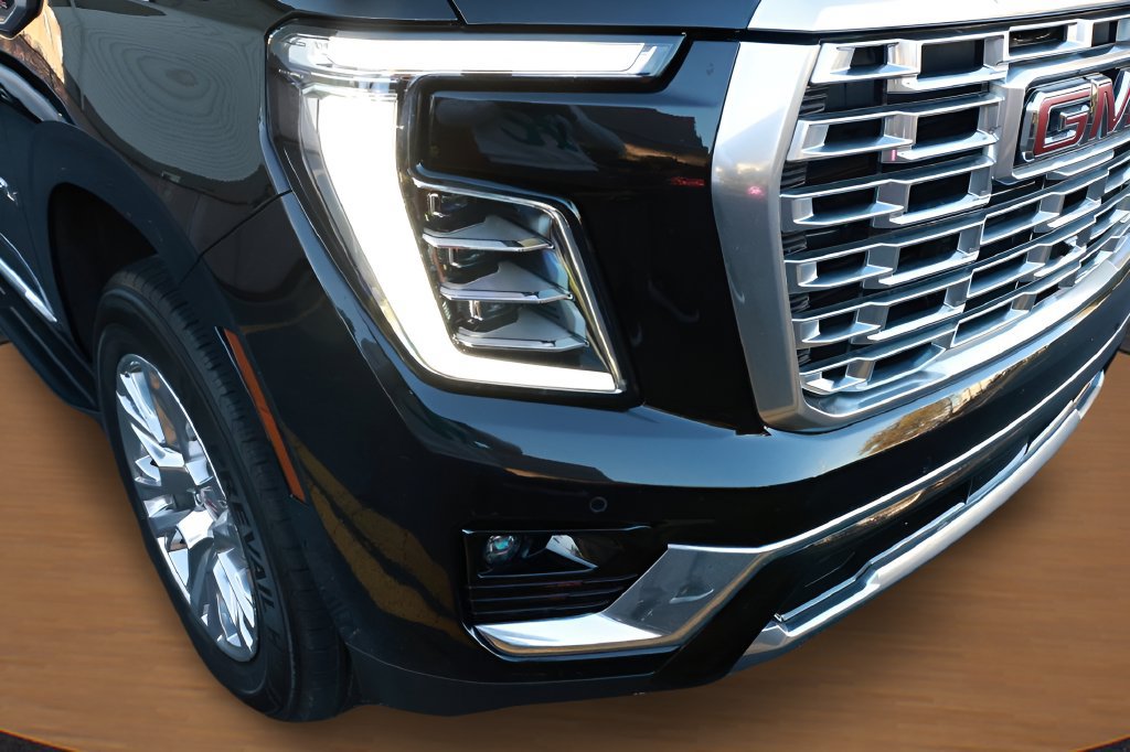 Used 2025 GMC Yukon XL Denali AWD/4WD image 20